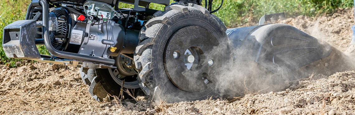 Grande Photo Motobineuse